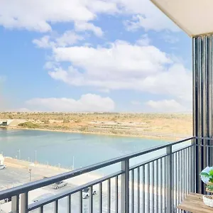 B1 In Yas With Canal View Apartment